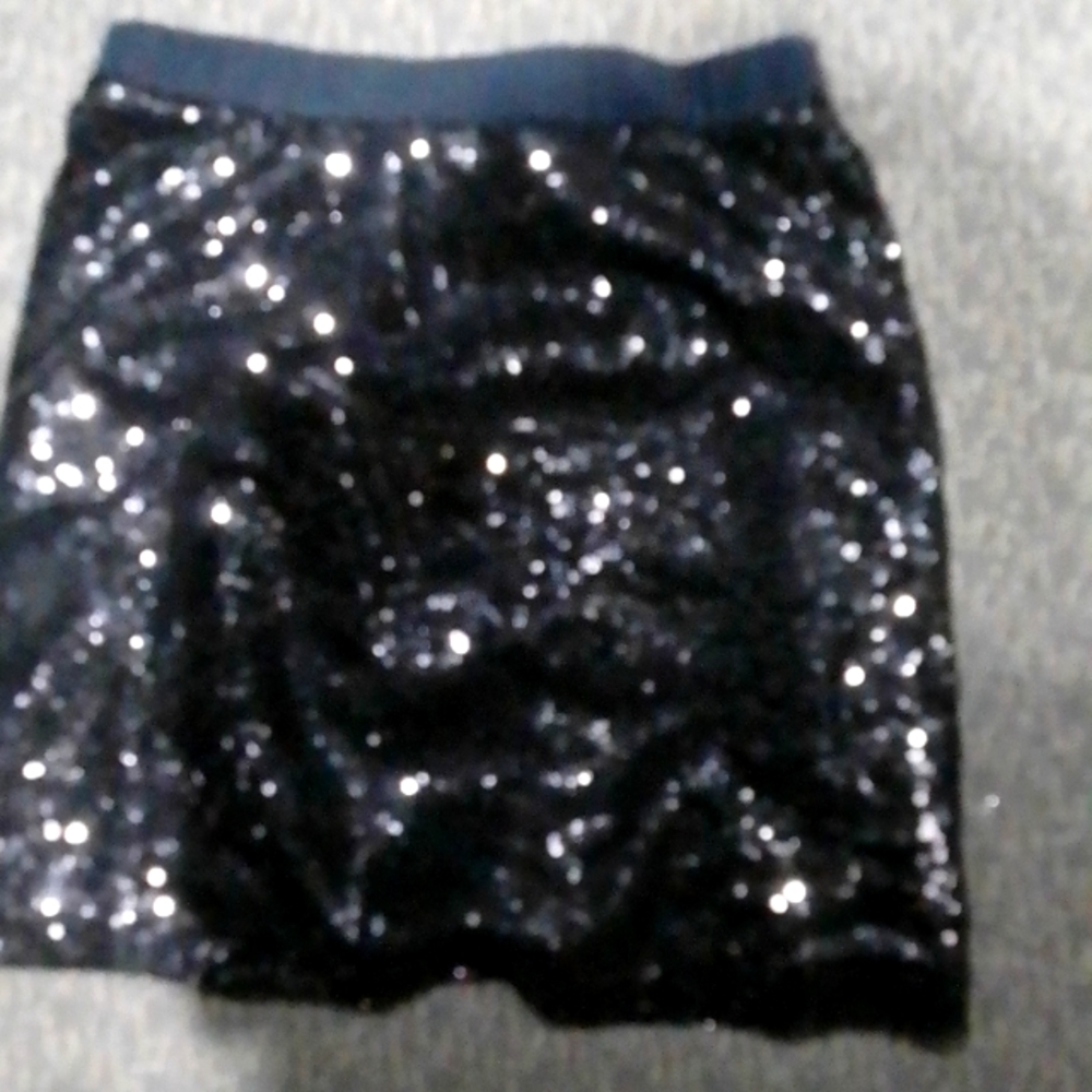 Women's size small black sequin straight skirt